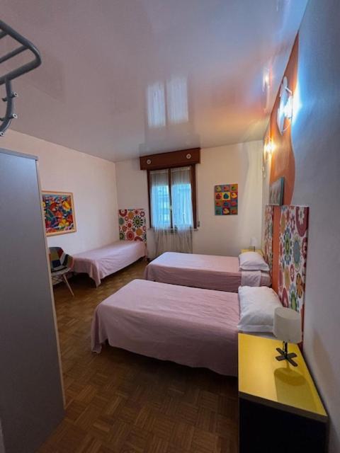 Viamilano25 Bed and Breakfast Mirandola Exteriör bild